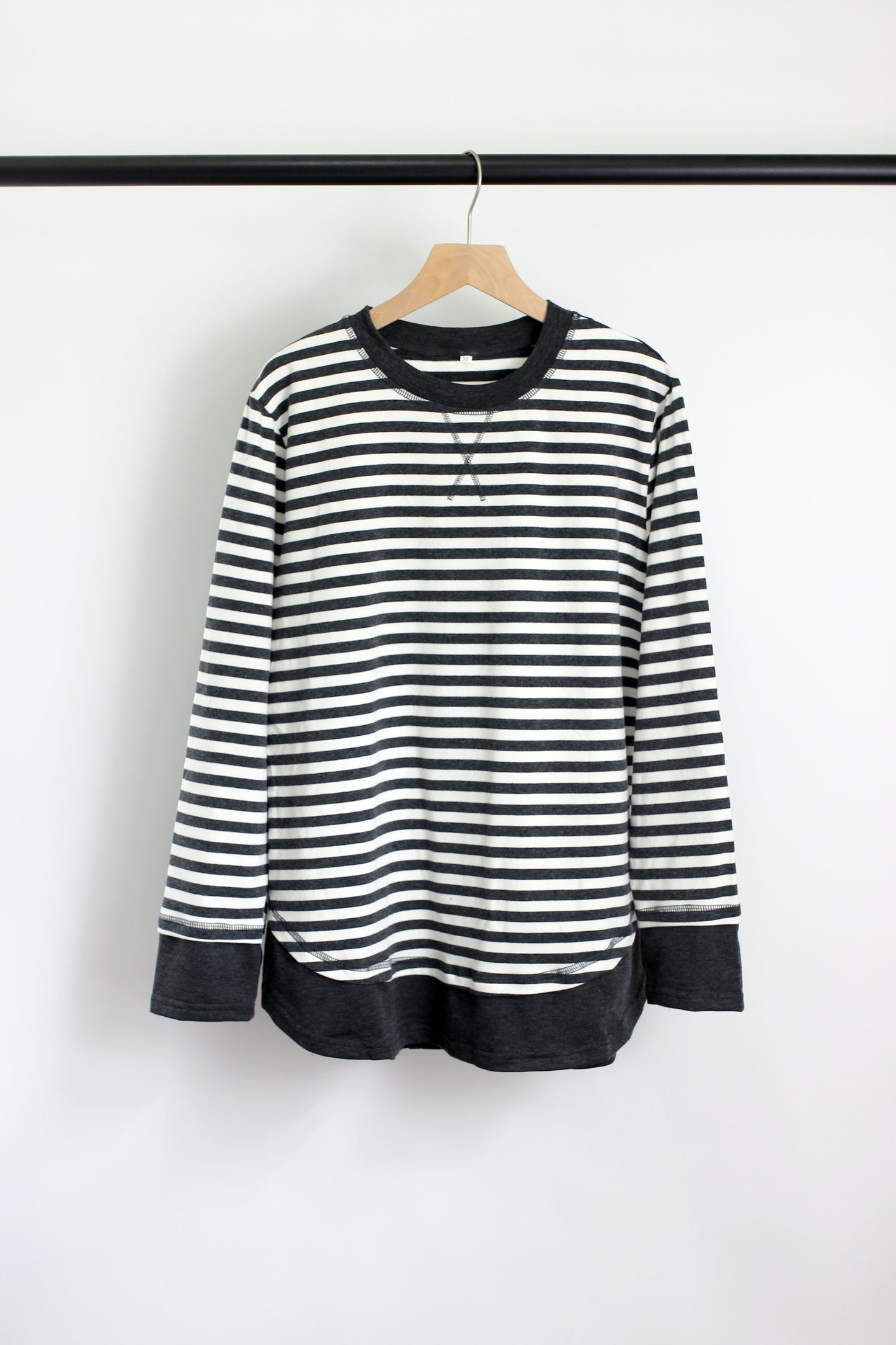 T2408KLD81711 - Striped Crewneck Sweatshirt