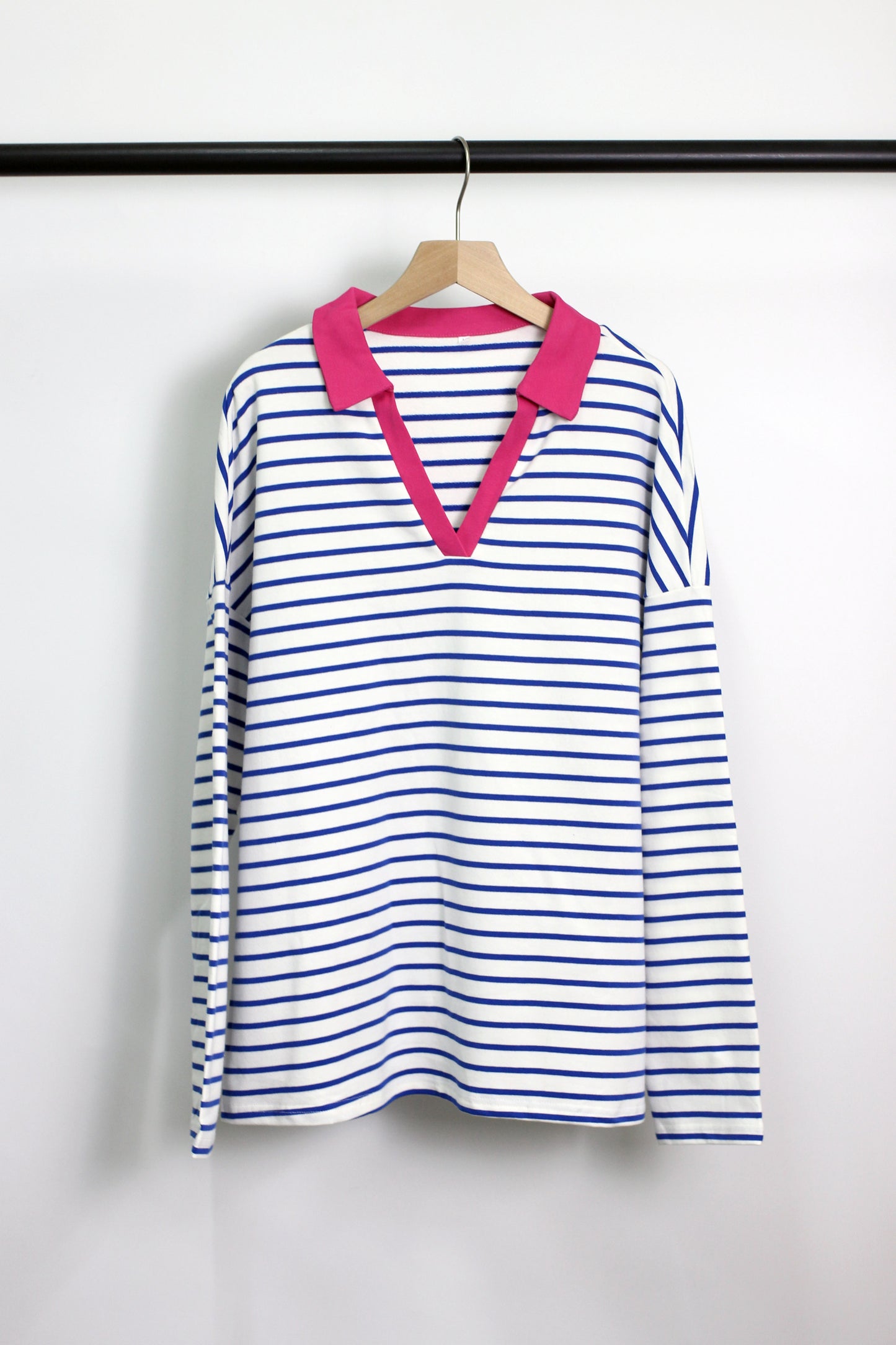 T2408MD26344 - Striped V-Neck Collar Pullover