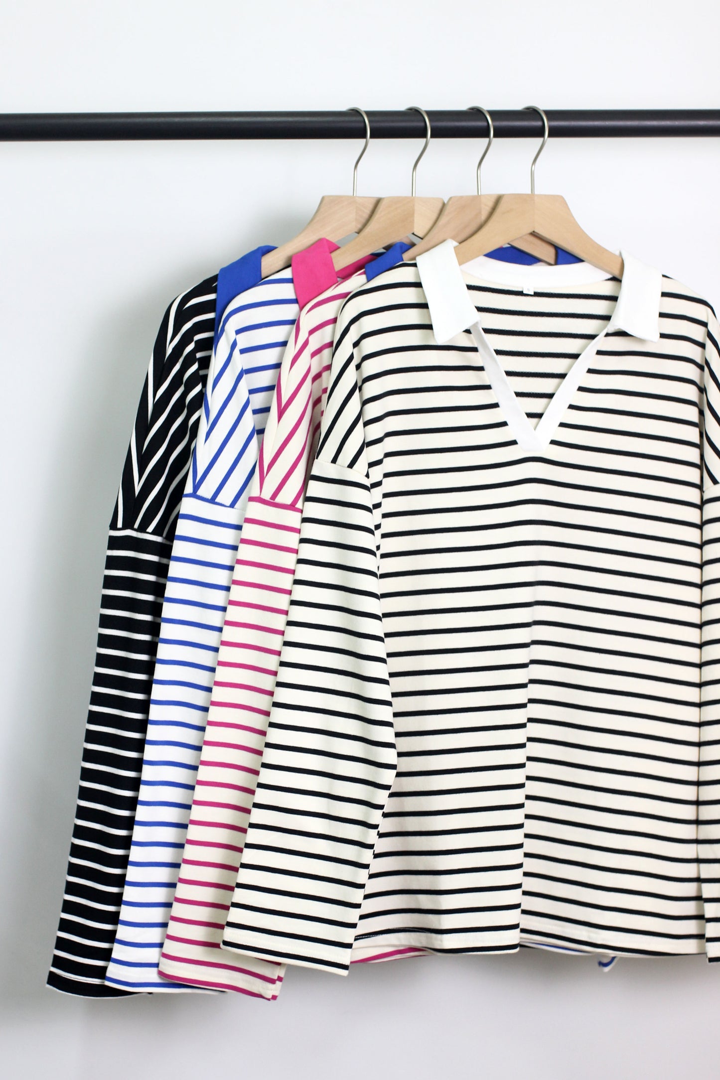 T2408MD26344 - Striped V-Neck Collar Pullover