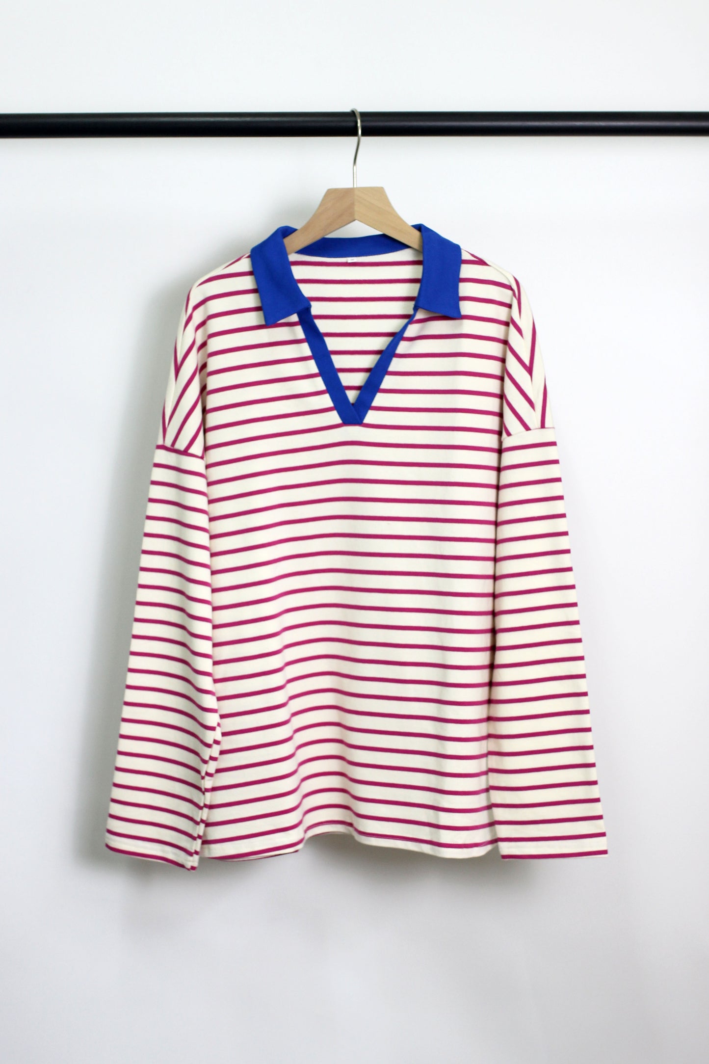 T2408MD26344 - Striped V-Neck Collar Pullover
