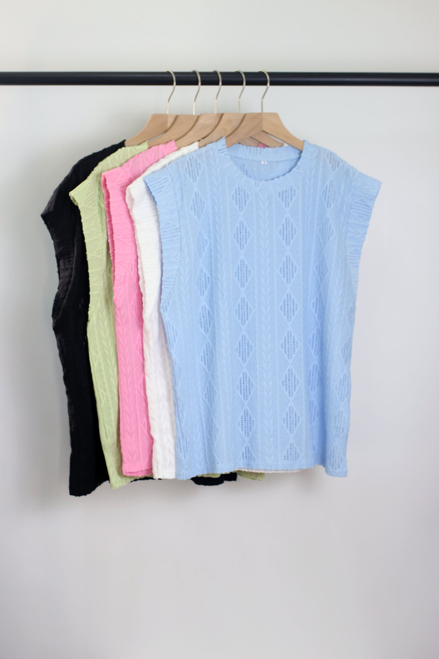 T2412WZD15665 - Sleeveless Textured Blouse