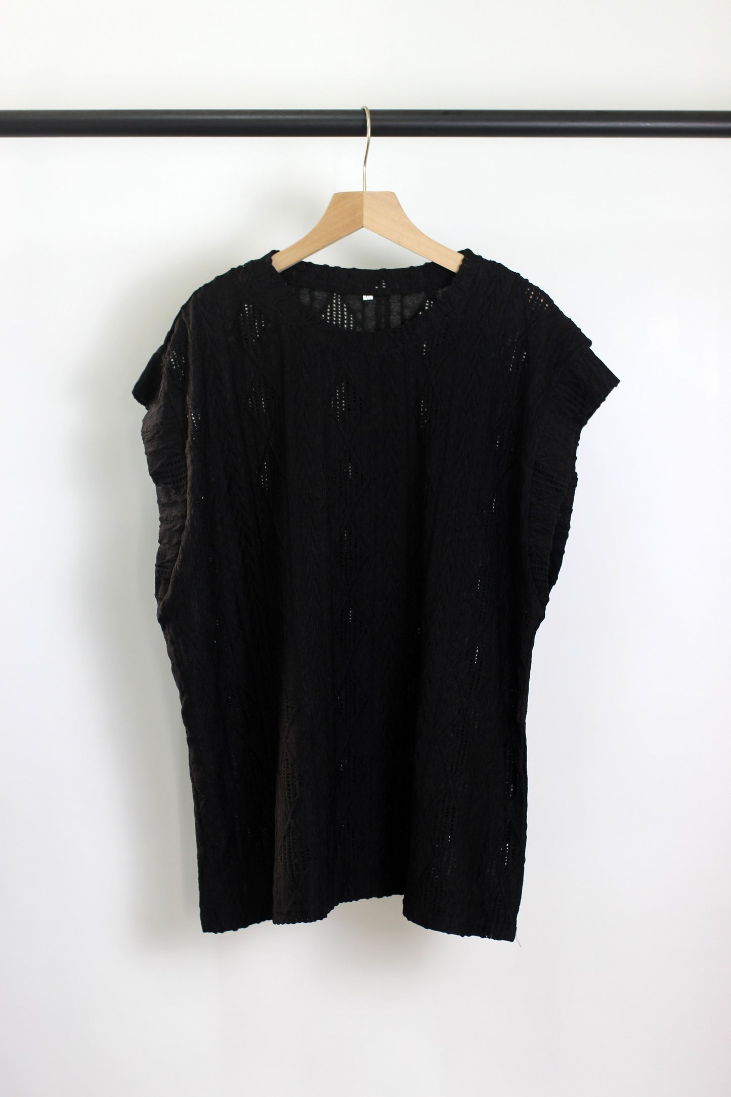 T2412WZD15665 - Sleeveless Textured Blouse