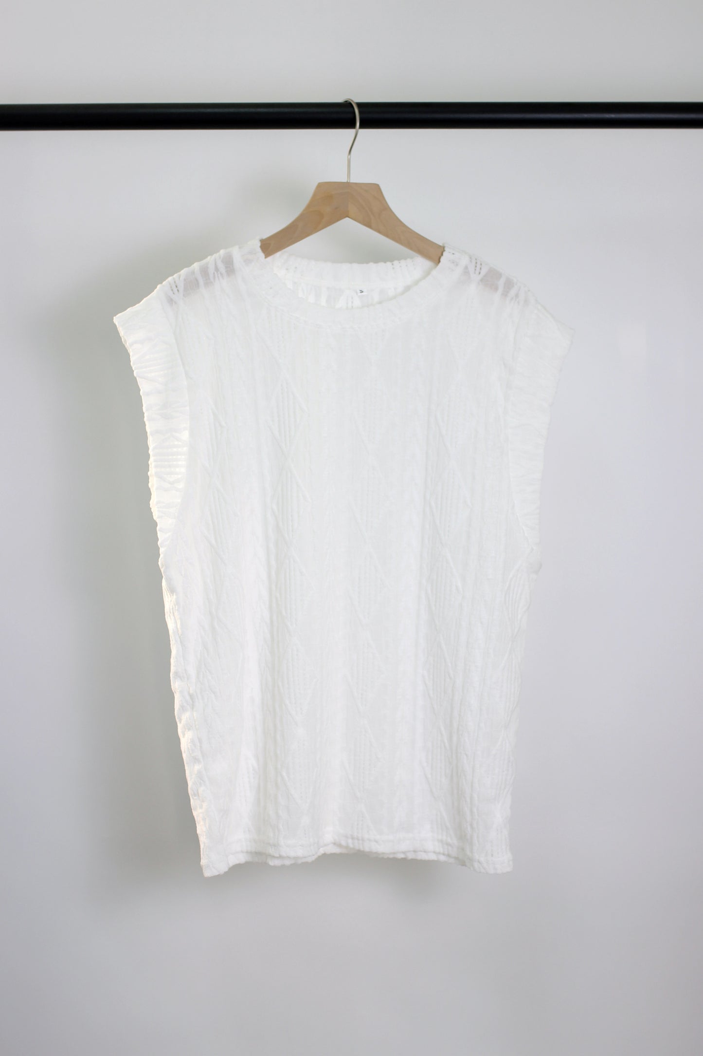 T2412WZD15665 - Sleeveless Textured Blouse
