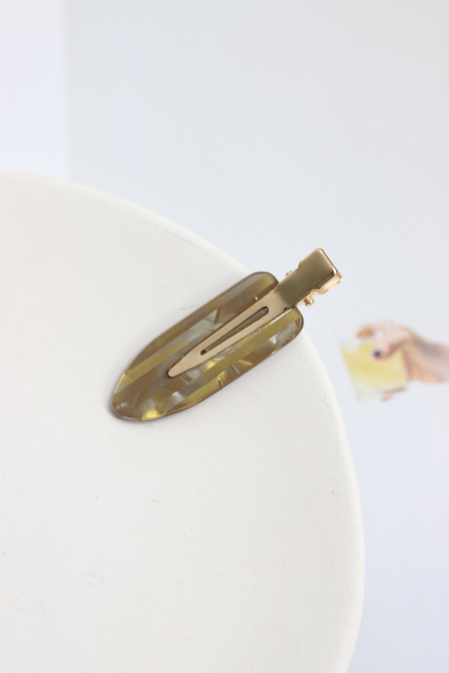 T2502HMS25854 - Marbled Resin Hair Clip Set