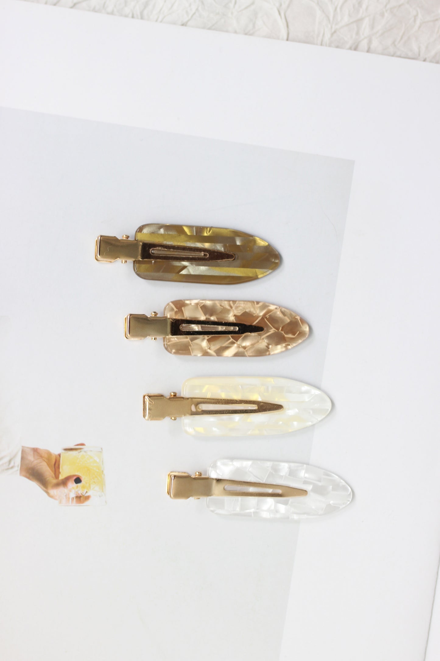 T2502HMS25854 - Marbled Resin Hair Clip Set