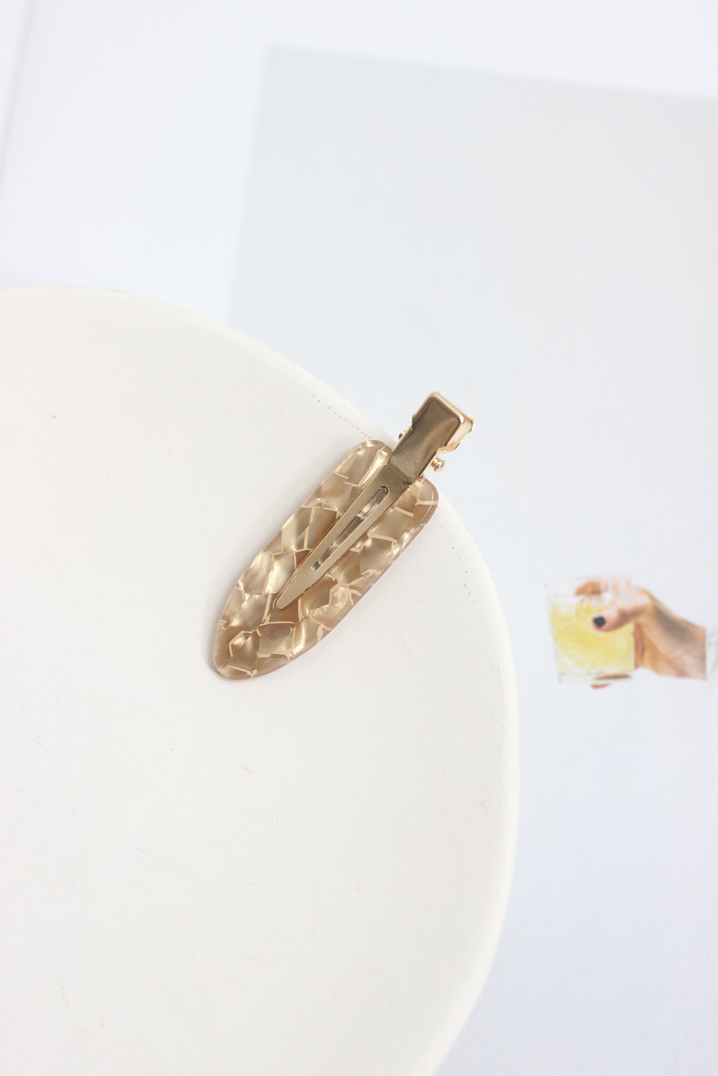T2502HMS25854 - Marbled Resin Hair Clip Set