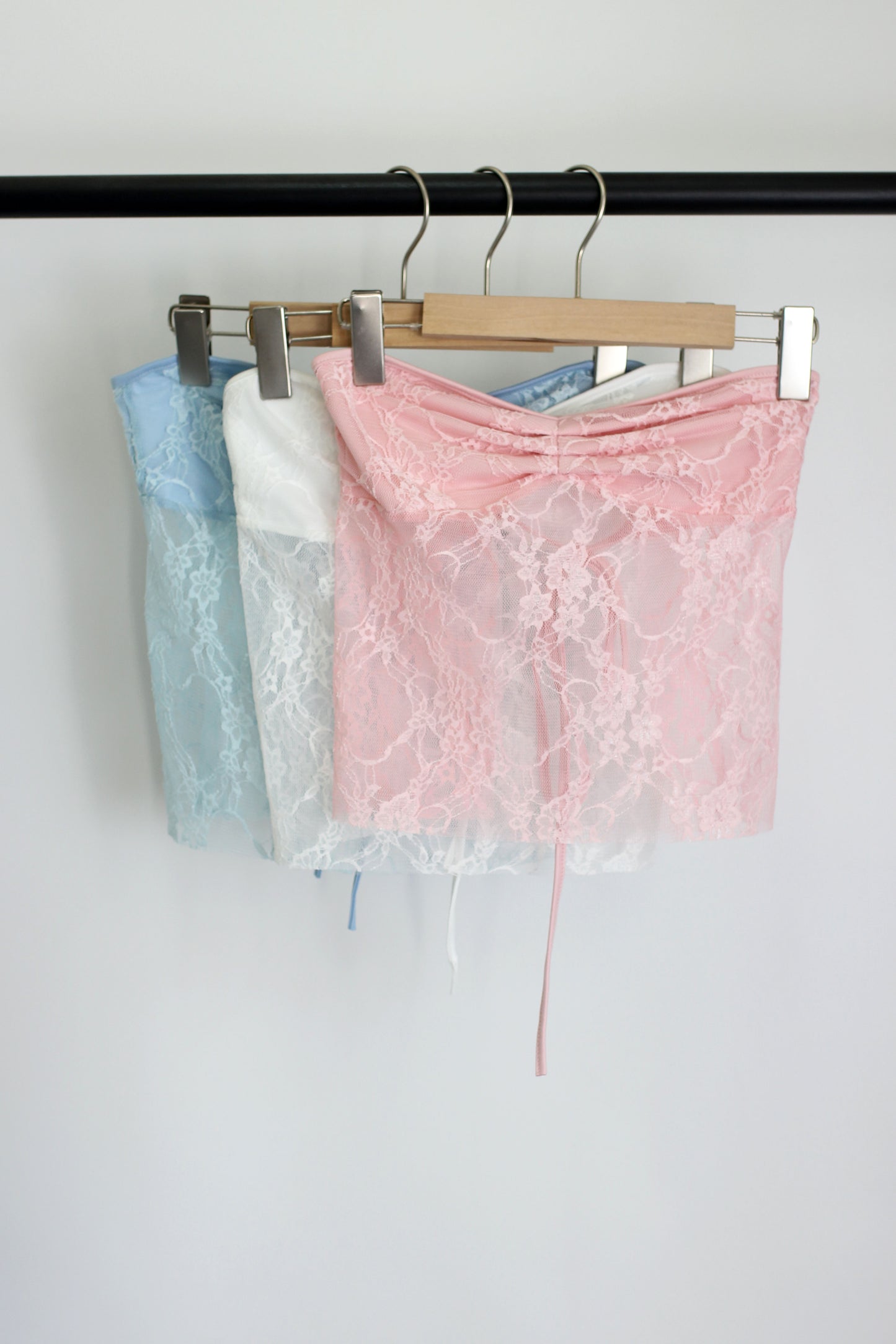 T2502LSFY98653 - Lace Strapless Bustier Crop Top
