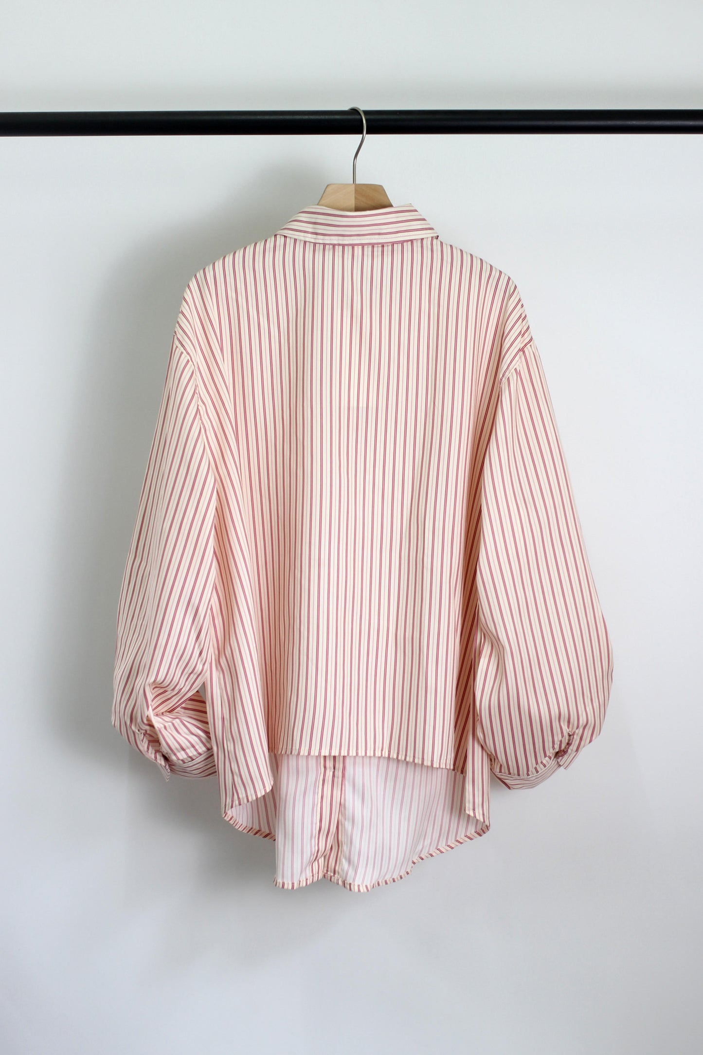 T2505RYY73071 -Striped Balloon Sleeve Button-Up Shirt