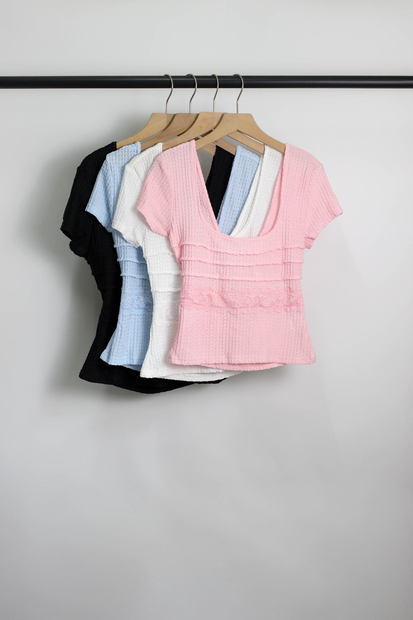 T2506DY69080 - Lace-Trim Textured Knit Top
