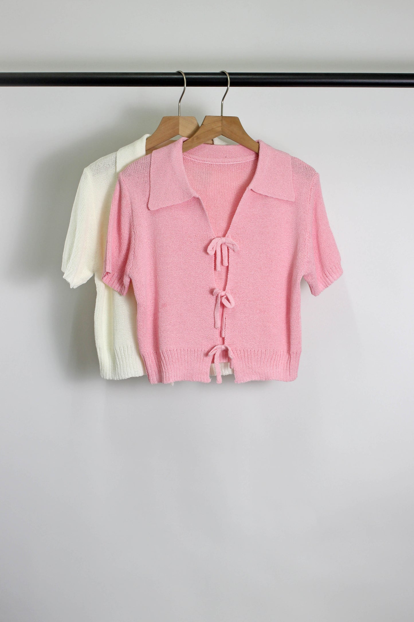 T2506SM55809 - Bow-Tie Front Knit Polo Crop Top