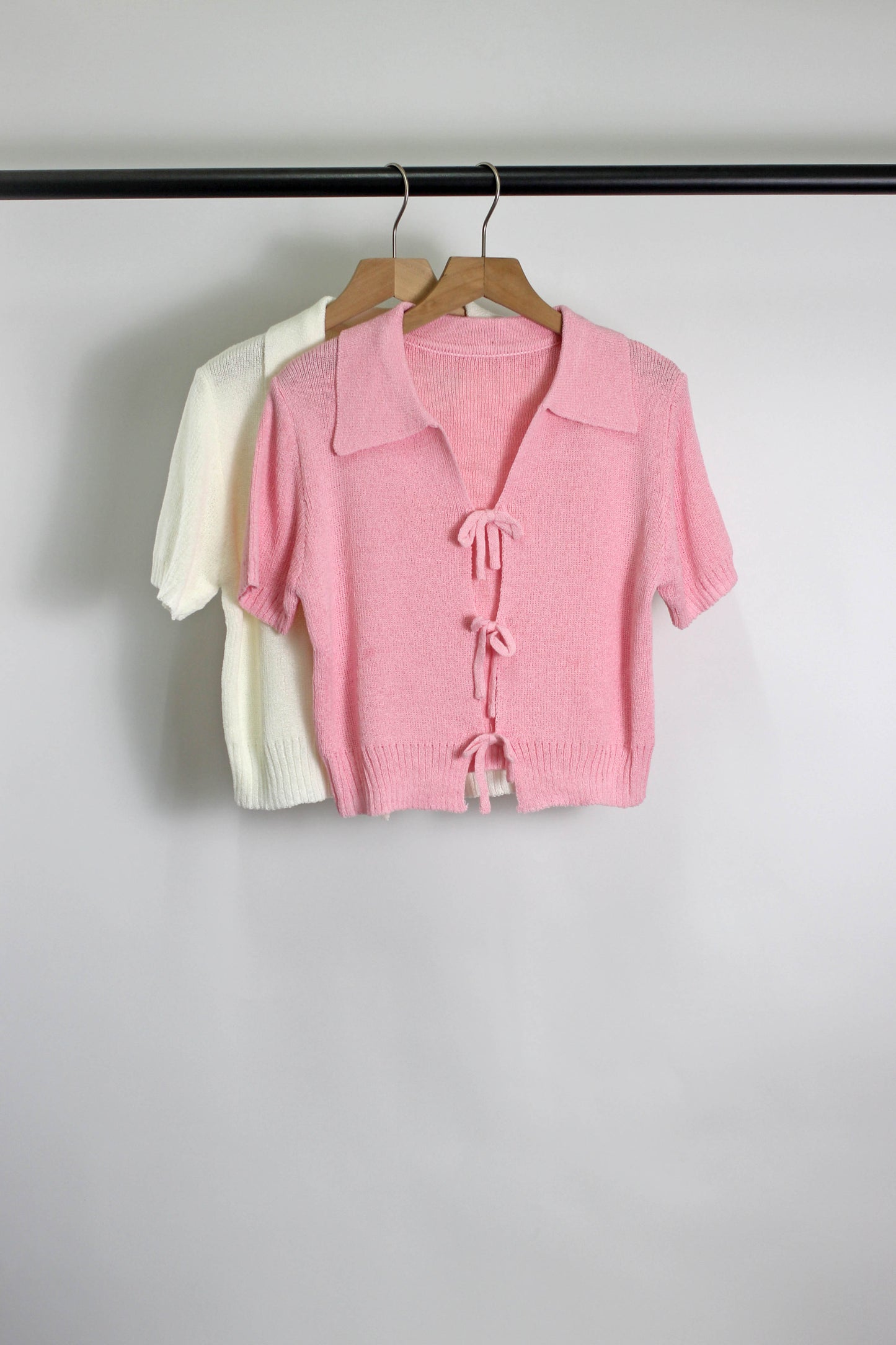 T2506SM55809 - Bow-Tie Front Knit Polo Crop Top