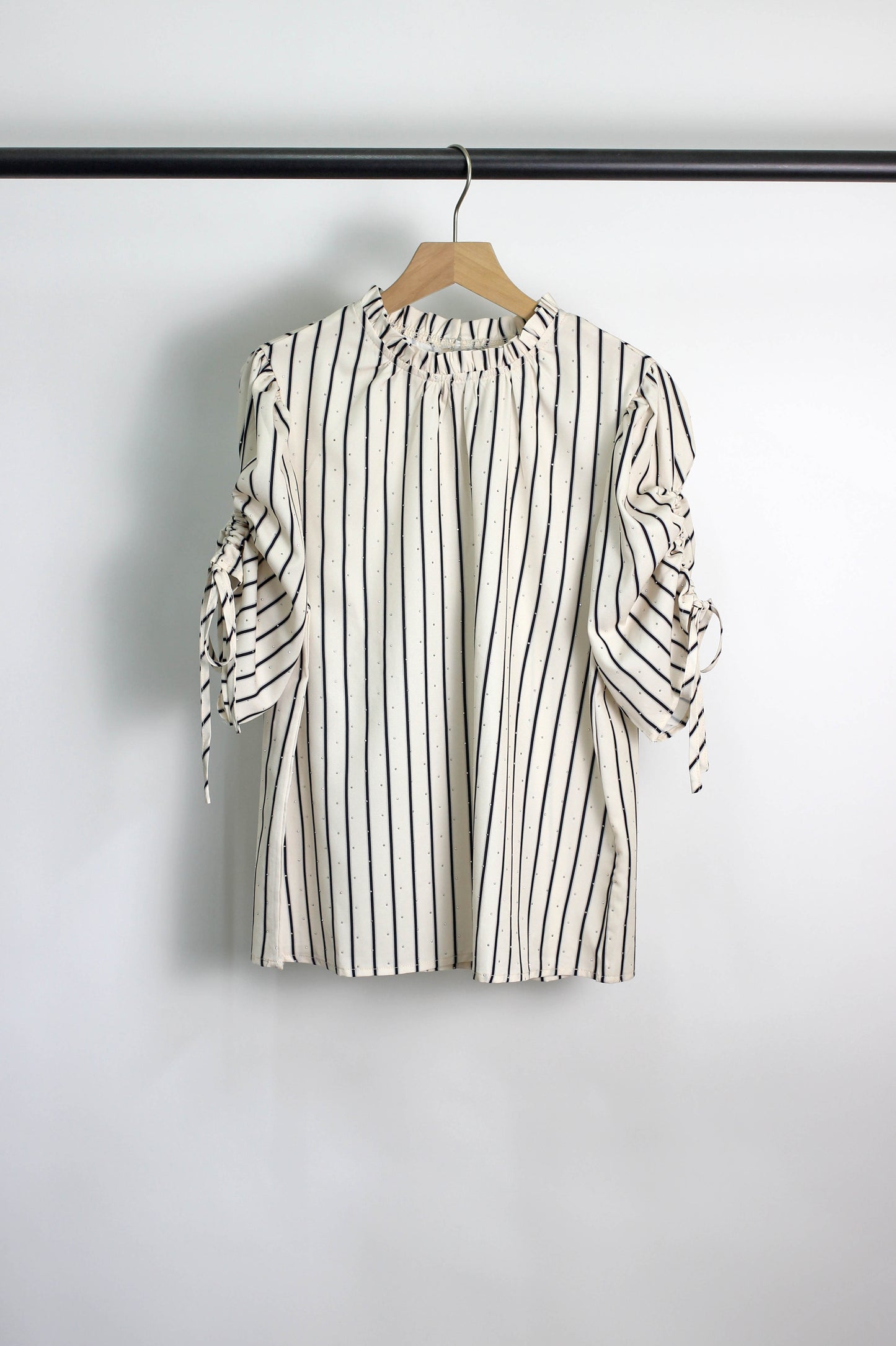 T2506YIB54767 - Striped Drawstring Sleeve Rhinestone Blouse