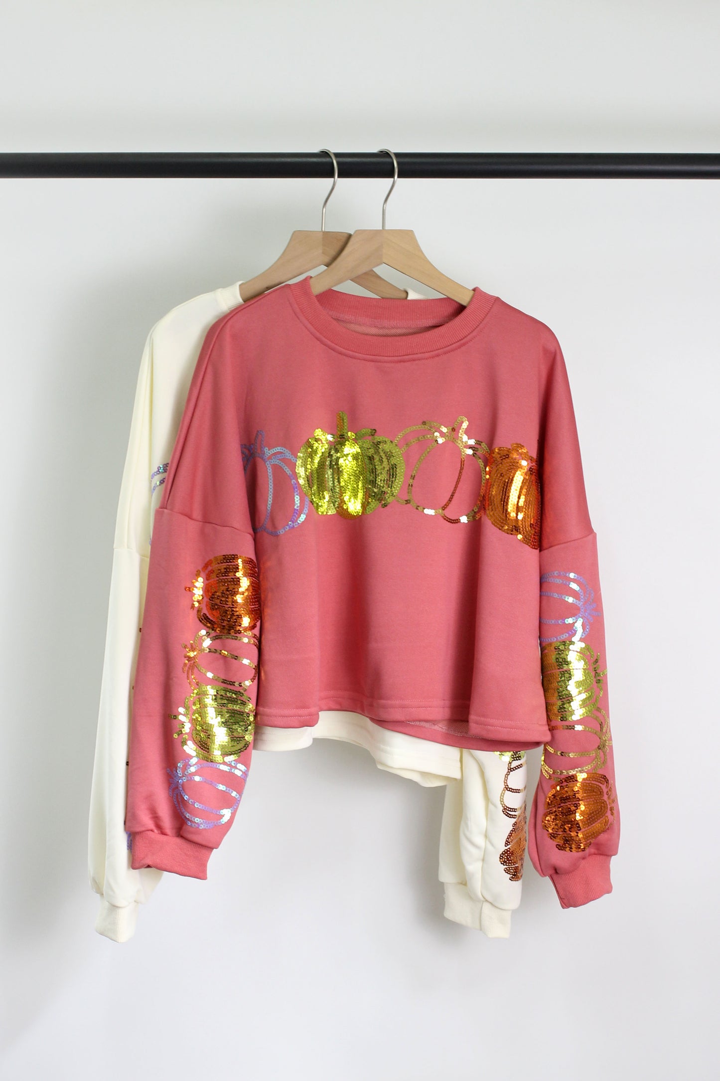T2507YM70908-Sequin Pumpkin Graphic Sweatshirt ¨C Fall Harvest Pullover