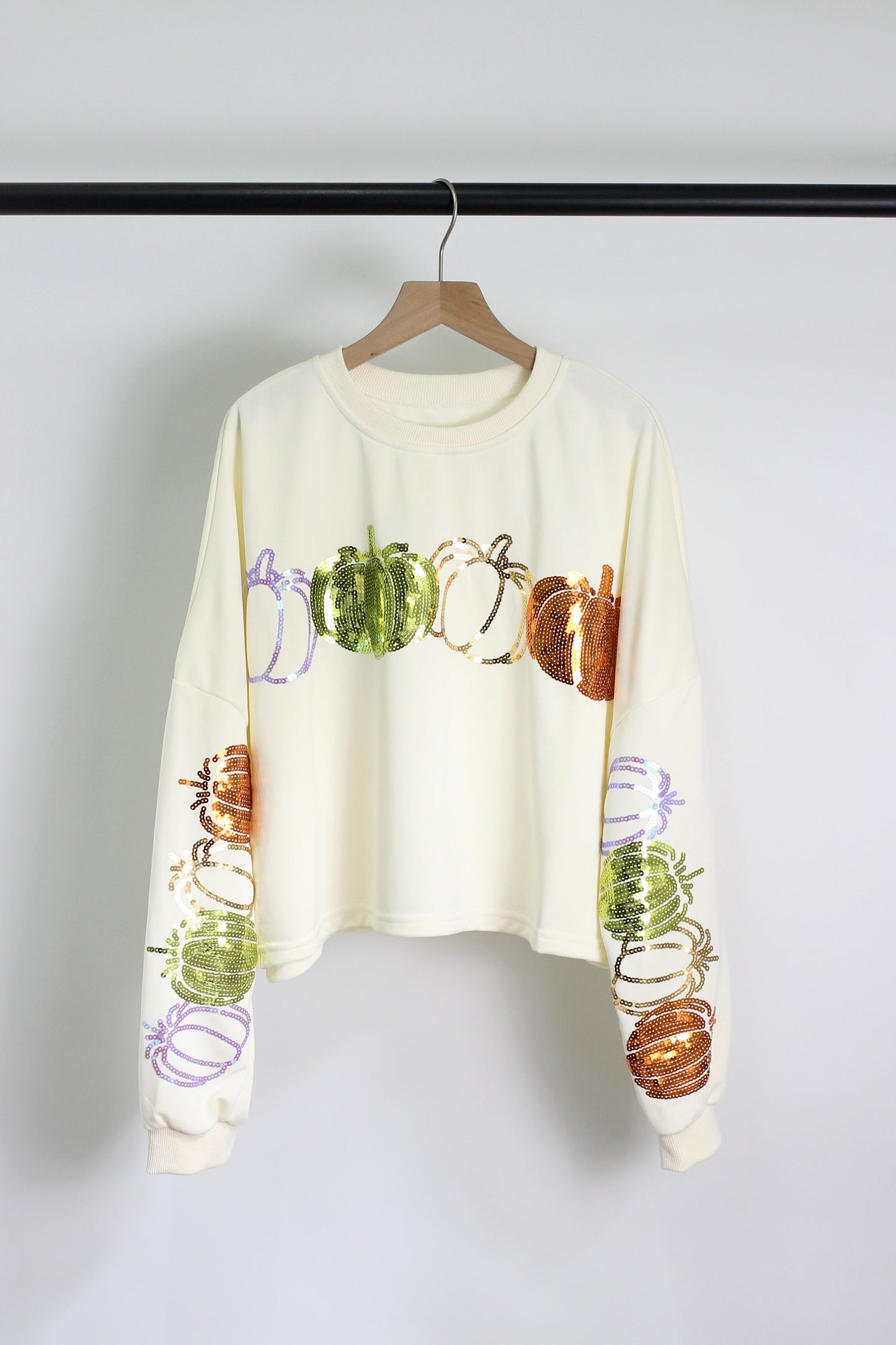 T2507YM70908-Sequin Pumpkin Graphic Sweatshirt ¨C Fall Harvest Pullover