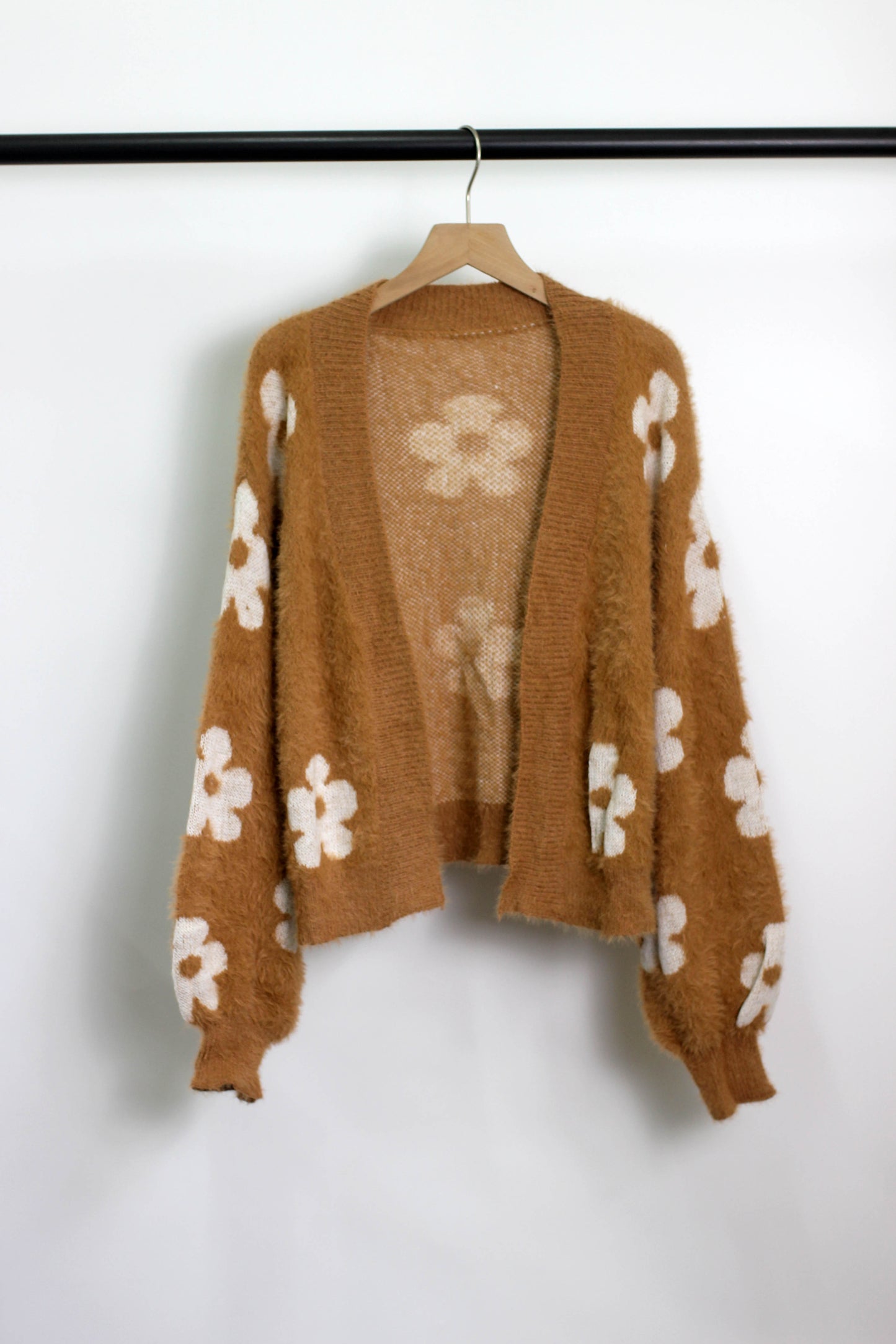 W2206JYYS4894-1 - Floral Fuzzy Open-Front Cardigan