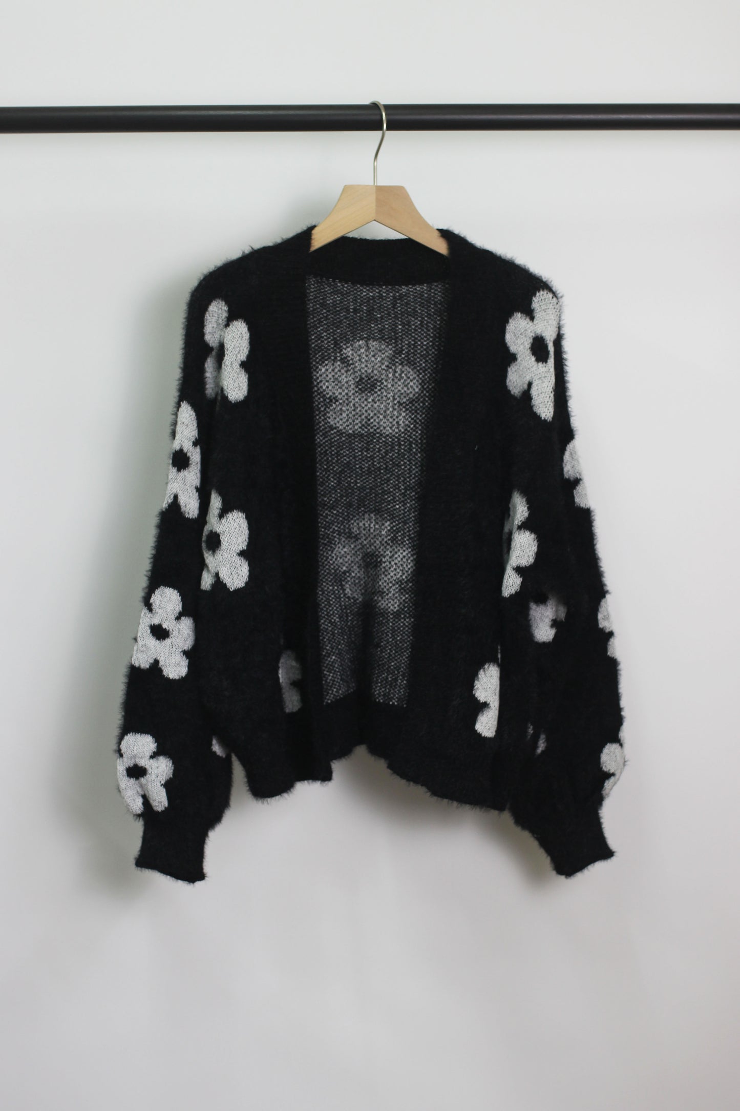 W2206JYYS4894-1 - Floral Fuzzy Open-Front Cardigan