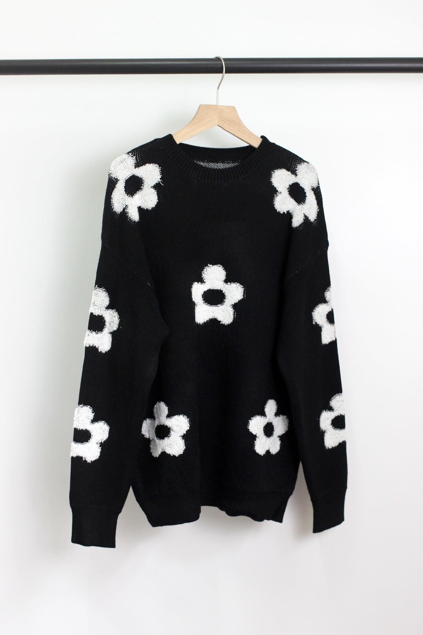 W2406JYYS52185 - WOMEN FLORAL PATTERN ACRYLIC SWEATER