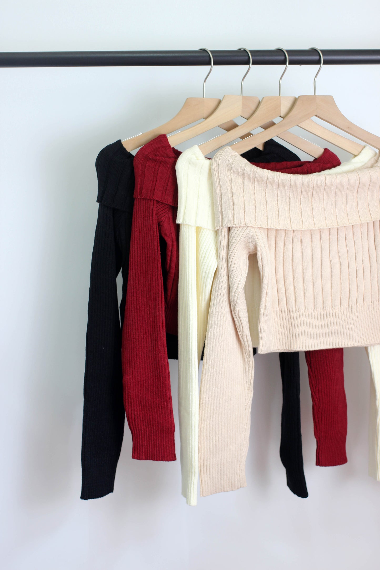 W2407MNE89263 - Off-Shoulder Ribbed Knit Sweater