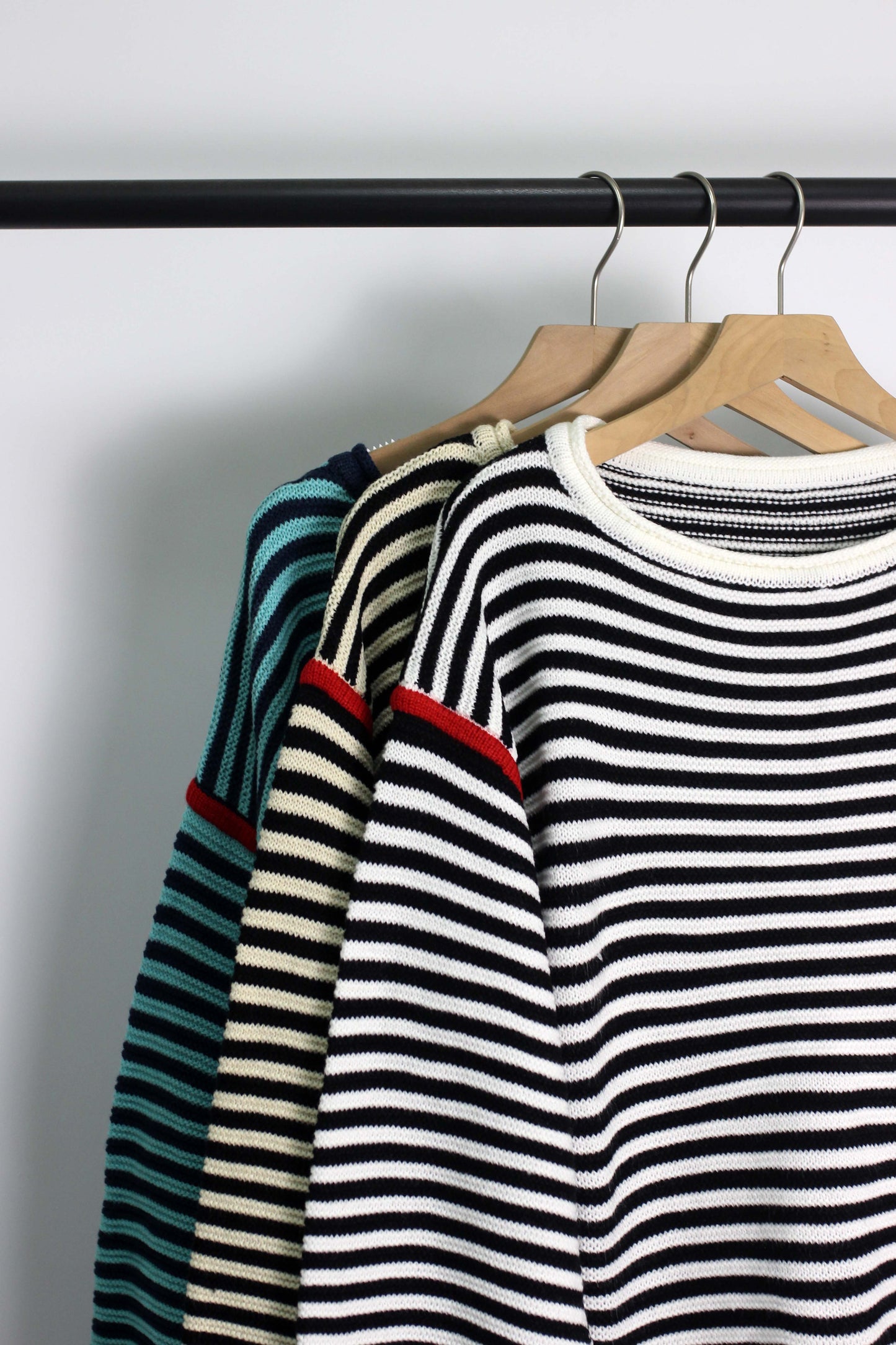 W2506MY35243 - Women¡¯s Classic Striped Knit Sweater
