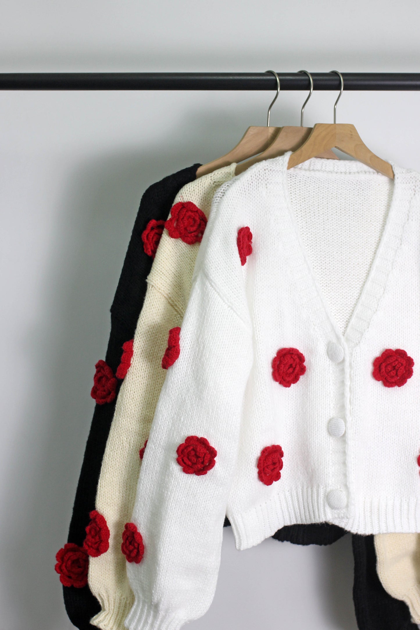 W2506MY73953 - Floral Embroidered Knit Cardigan with 3D Rose Appliqu¨¦