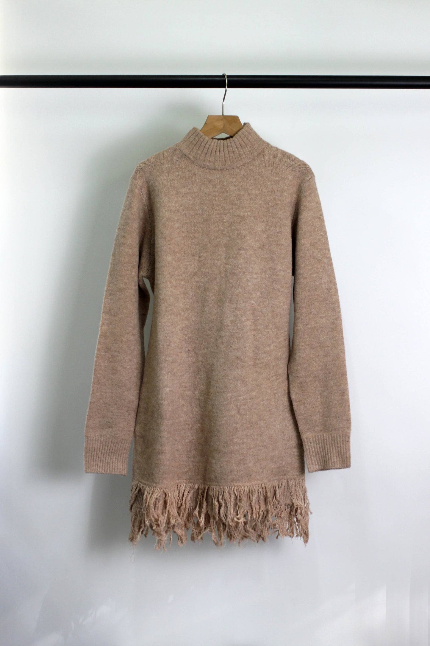 W2506MY88971 - Women¡¯s Knit Sweater Dress with Fringed Hem