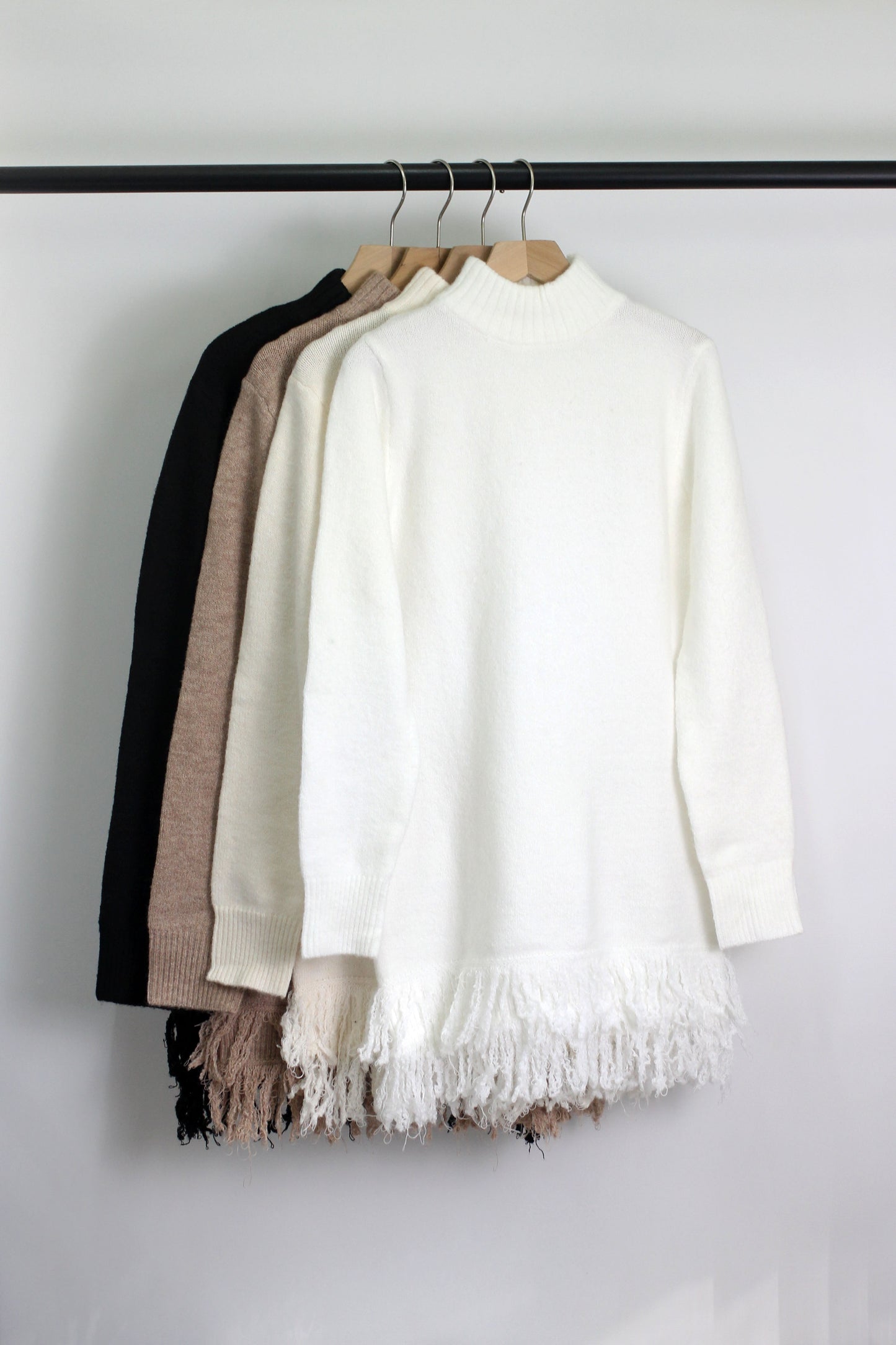 W2506MY88971 - Women¡¯s Knit Sweater Dress with Fringed Hem