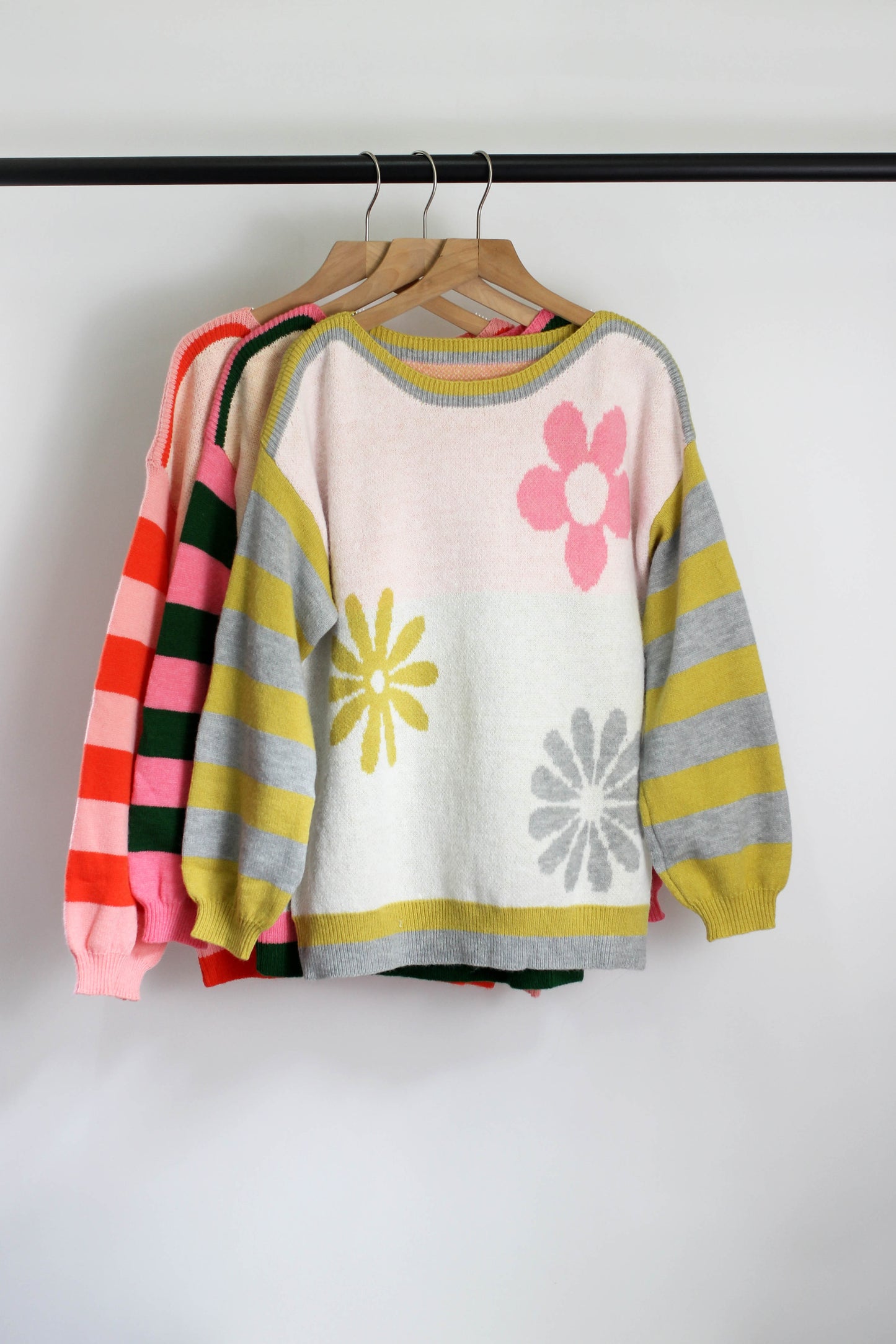 W2507JYYS32167 - Retro Floral Knit Sweater