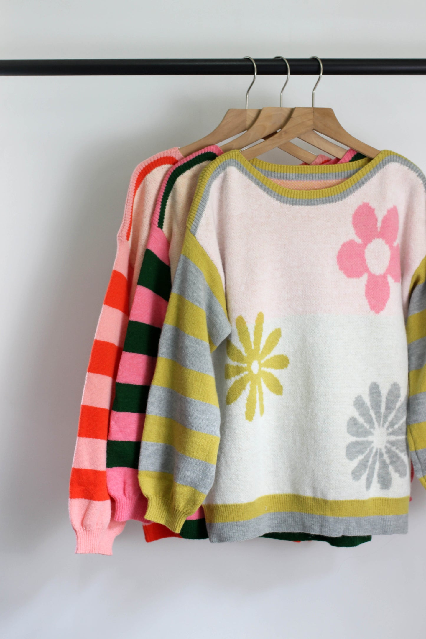 W2507JYYS32167 - Retro Floral Knit Sweater