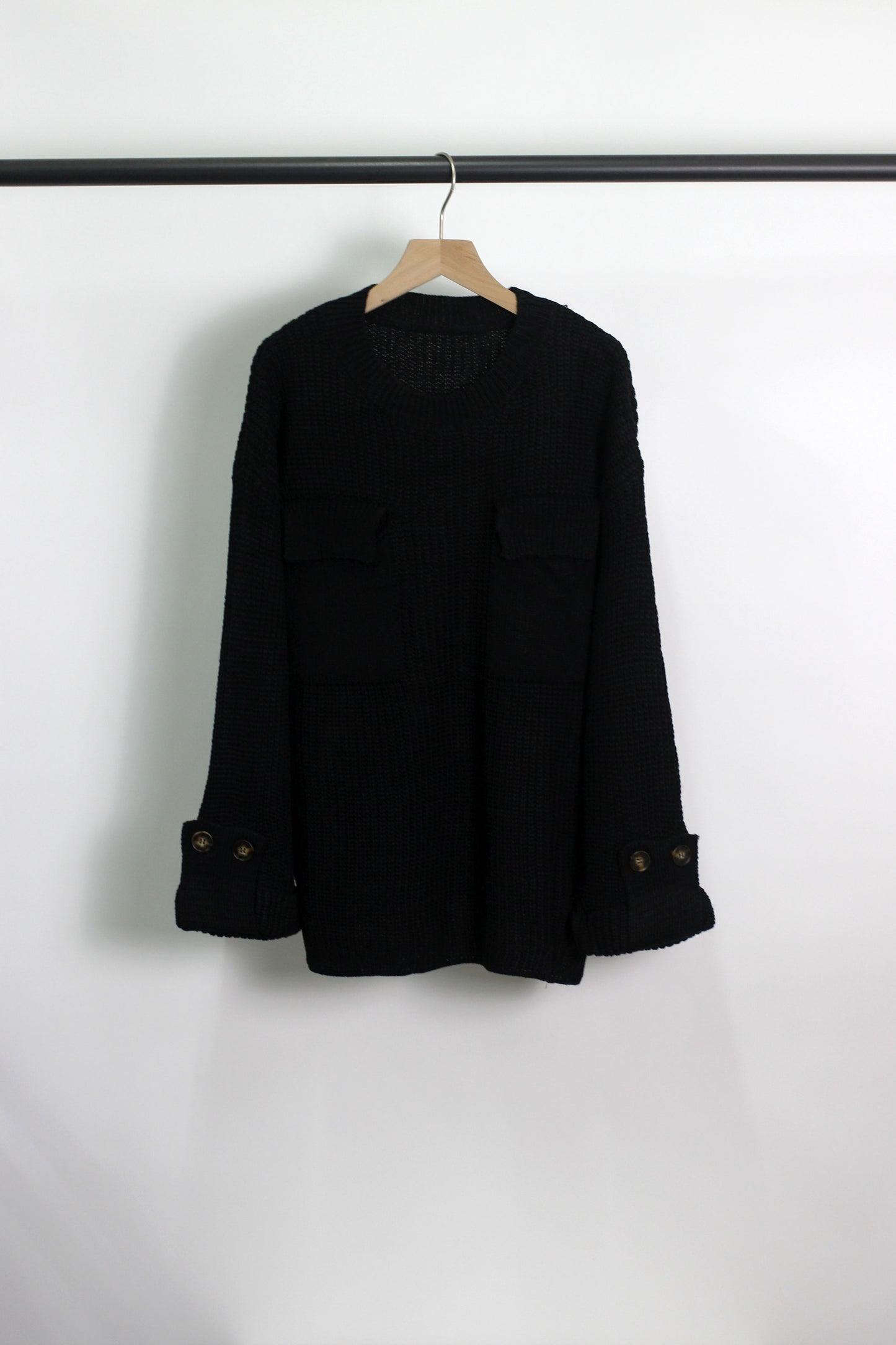 W2507JYYS33761 - Women's Button-Cuff Pocket Knit Sweater