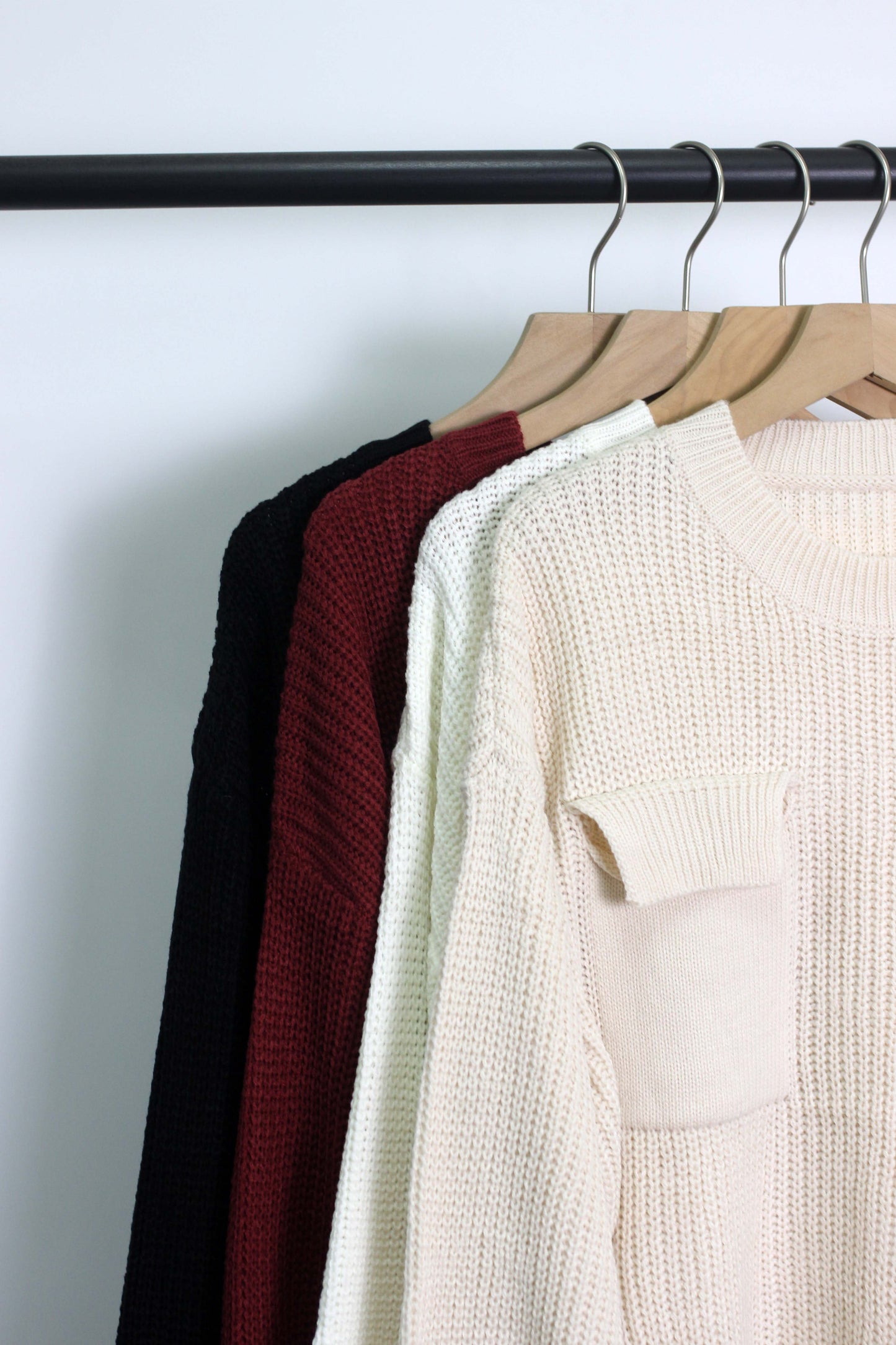 W2507JYYS33761 - Women's Button-Cuff Pocket Knit Sweater