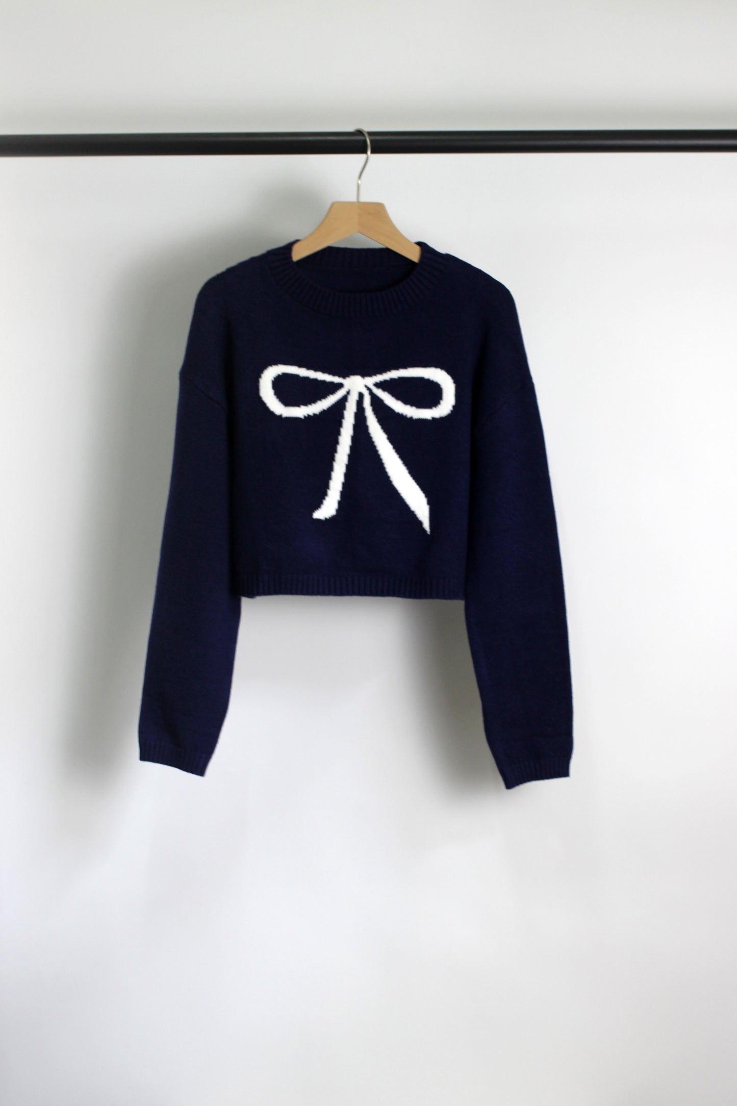 W2507MMY11045 - Bow Graphic Cropped Knit Sweater