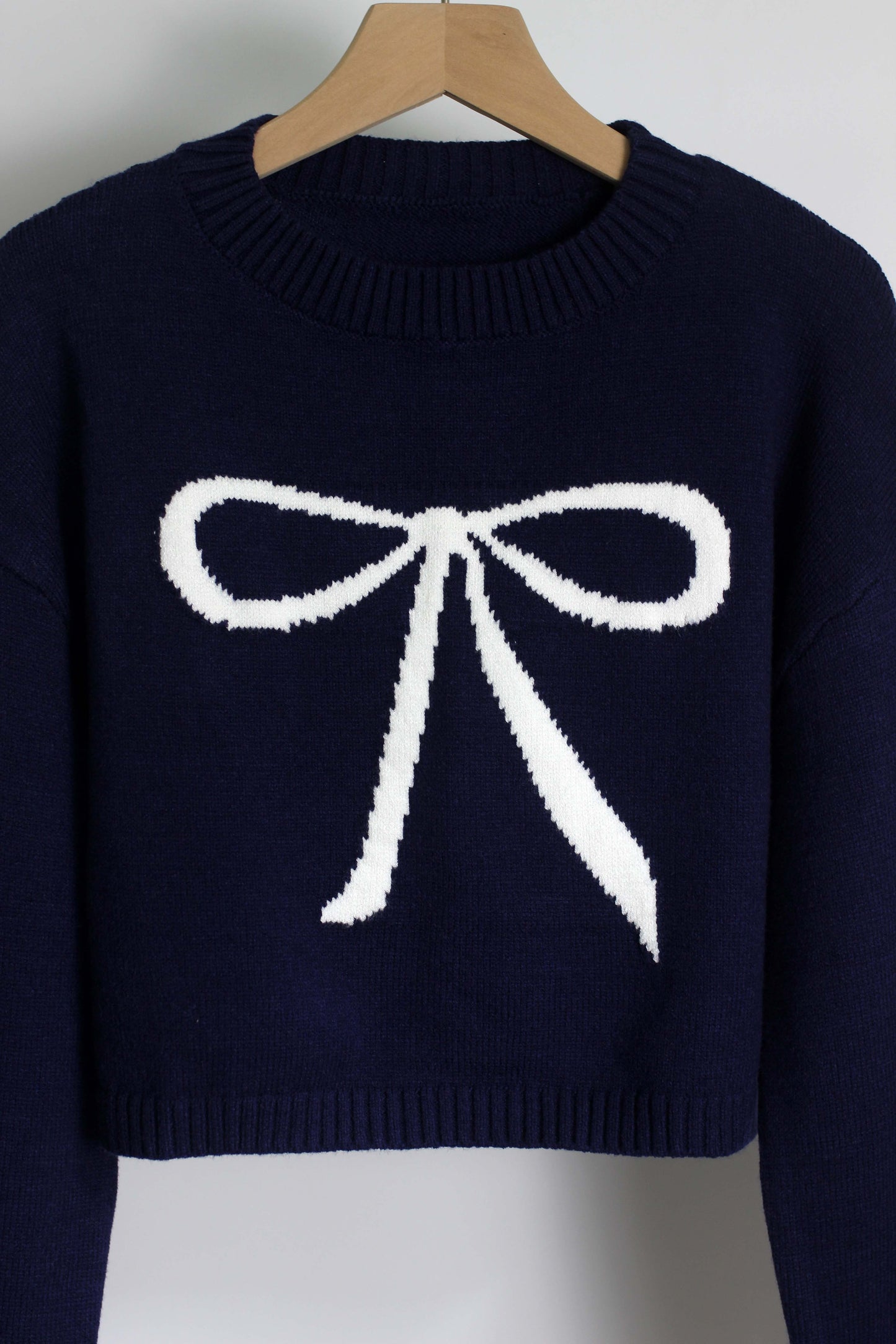 W2507MMY11045 - Bow Graphic Cropped Knit Sweater